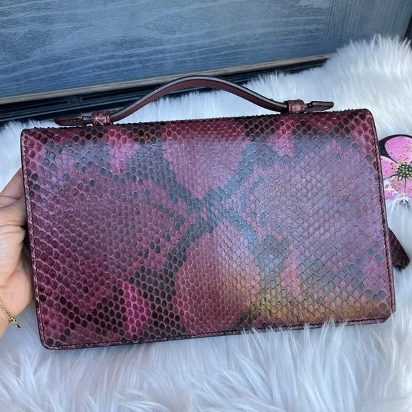 Rare GUCCI Python Small Lady Lock Clutch - Picture 5 of 17
